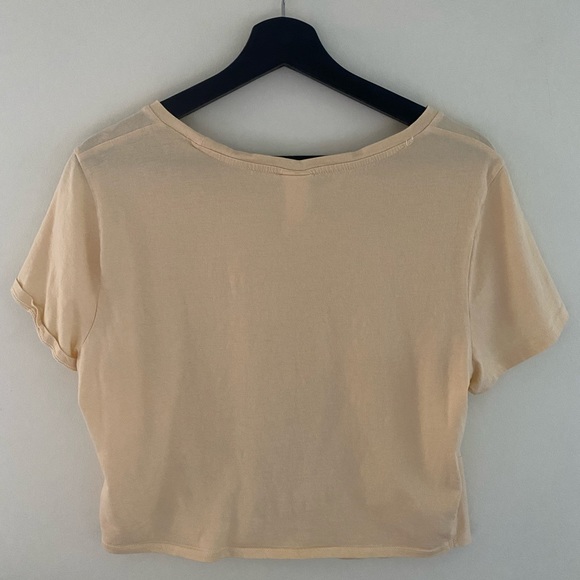 H&M cropped tee with front tie - Picture 2 of 3